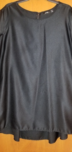 Apt. 9 Flowy short-sleeved black tunic - Picture 2 of 4